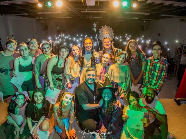 Espetáculos de palco de O Mágico de Oz   -                                                                                                                                                  Cia de Teatro Corpo & Alma