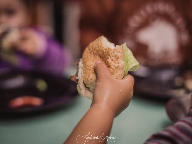 Documentação Pedagógica de DIA DO HAMBÚRGUER NA ESCOLA