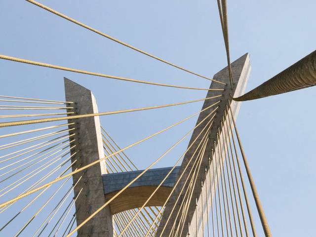 Urbana de Estaiada e Minhocão