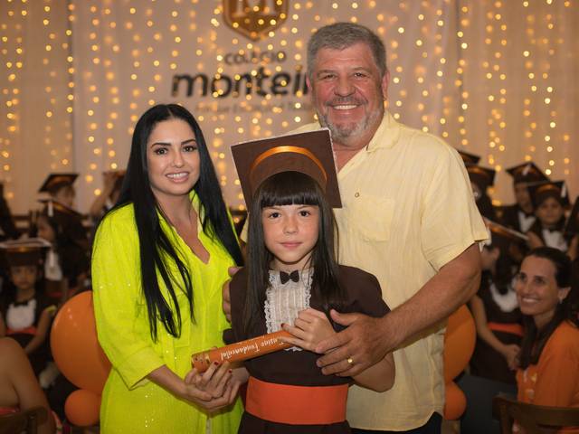 Formatura de Formatura - Ensino Fundamental do Colégio Monteiro Lobato