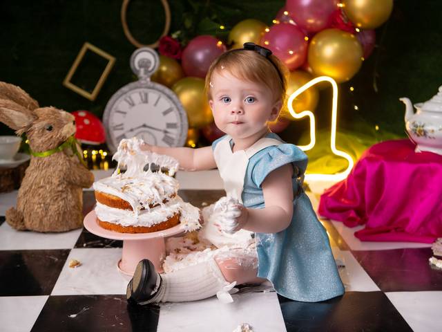 Smash The Cake de Manu no País das Maravilhas