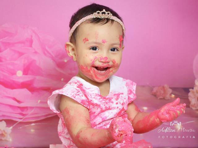 Smash the cake de Lavinía