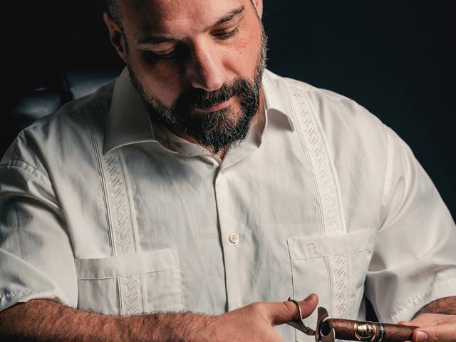 Retratos de Rodrigo Crespi - Sommelier de Charutos