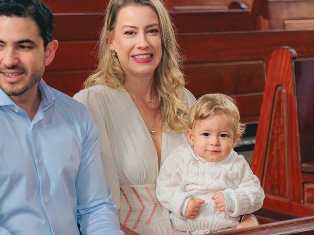 Batismo & Cerimônias de Batismo do Gui: Uma Celebração de Luz e Amor