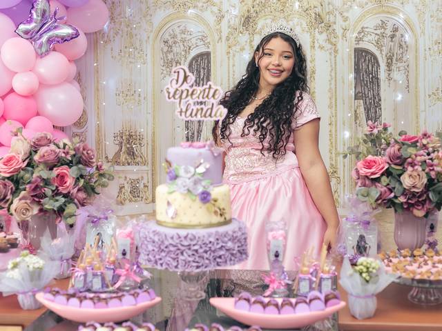 Debutante  de Duda 15 anos: “De repente linda”, com brilho próprio