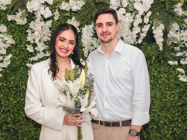 Casais de Nicole & Victor: Um Sim Elegante e Cheio de Amor