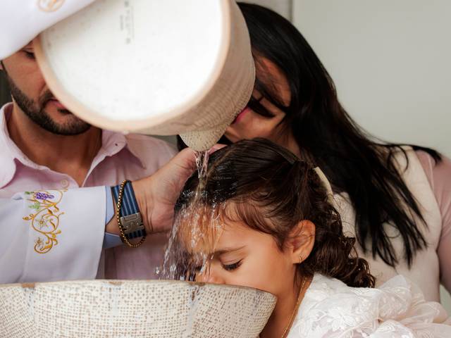 Batismo & Cerimônias de Fernanda | Um batismo vivido em casa com delicadeza e significado
