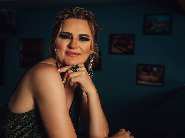 Retratos Femininos de Luciana Piazza