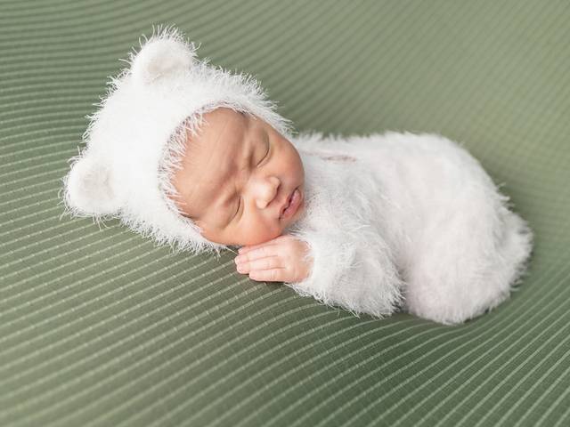 Newborn de Isaac
