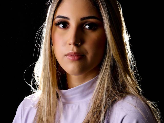 Ensaios Femininos de Larissa