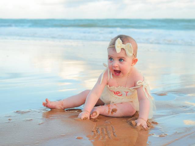 Gestante e Família de Ensaio de 1 Aninho da Celine no Iberostar Selection Praia do Forte