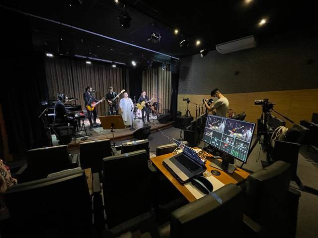 Serviços de VÍDEOCLIPE: GRAVAÇÃO PARA ARTISTAS 