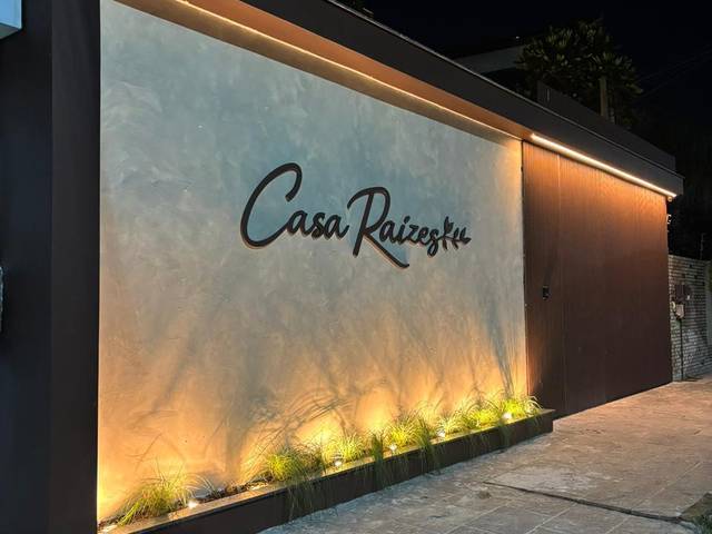 Arquitetura Comercial de Casa Raízes