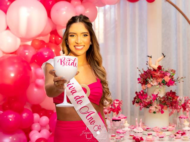 CHÁ DE LINGERIE de JULIA LARA 