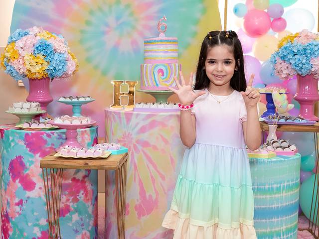 ANIVERSÁRIO NA ESCOLA de HELENA - 6 ANOS