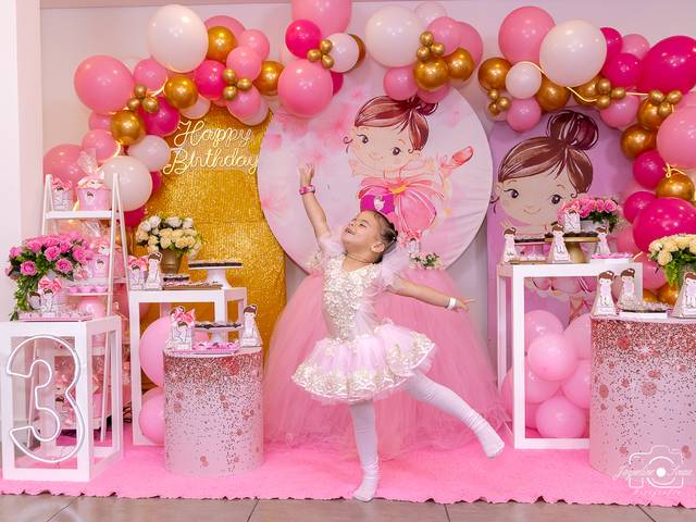 ANIVERSÁRIOS de THEODORA - 4 ANOS