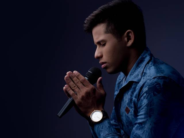 CORPORATIVO de RYAN RAFAEL - MÚSICO