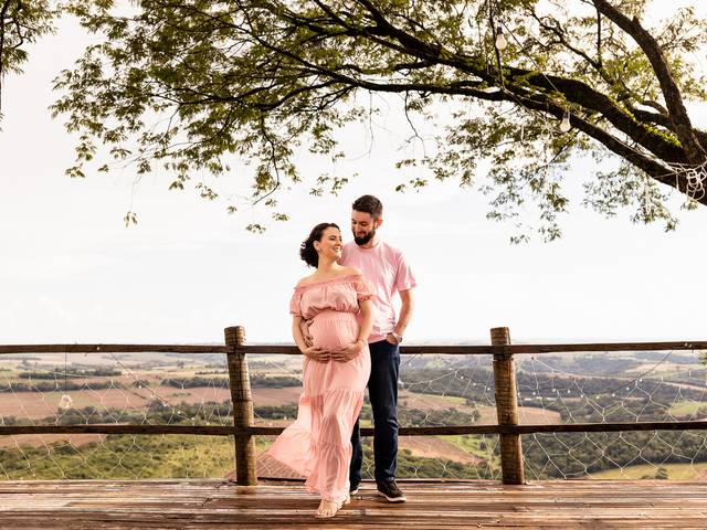 Família de Rubia e Osvaldo a espera da Mariana