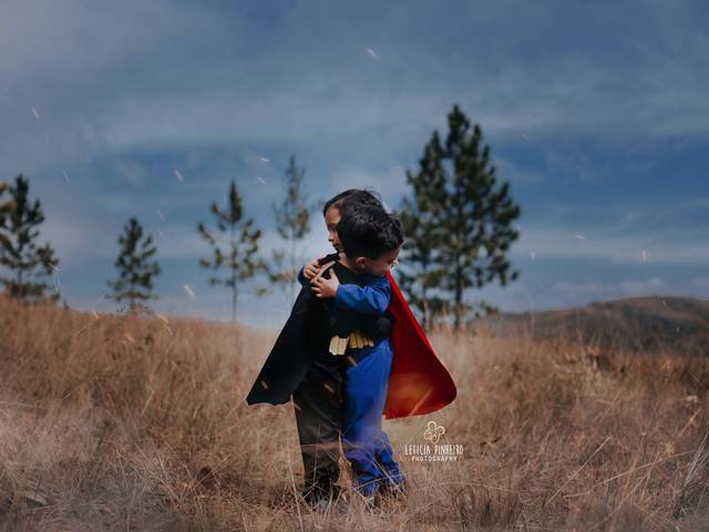 Infantil de Mateus e Tiago Super Hero