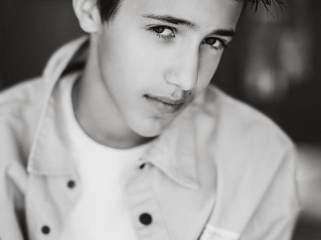 adolescentes   de Filip -o primeiros testes da objetiva Sony GM 85mm, f 1.4