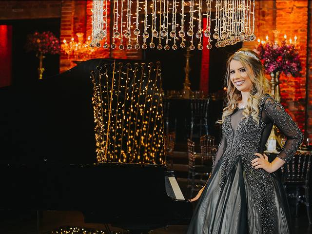 15 anos de Ludmilla