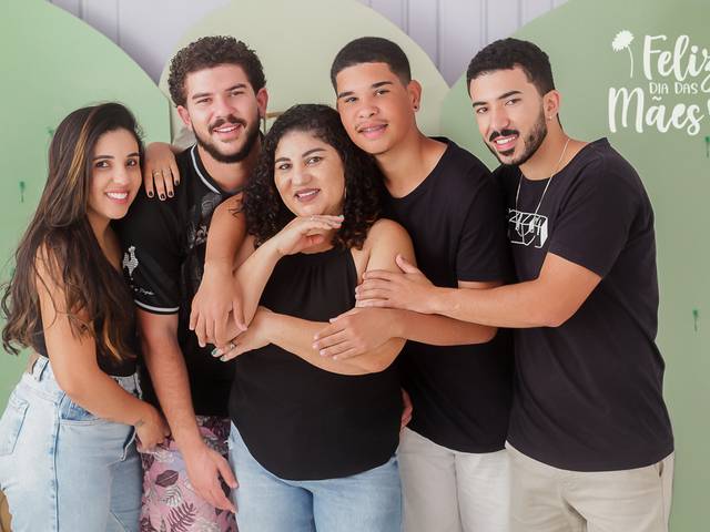 DOCE INFÂNCIA de DIA DAS MÃES -  EM FAMÍLIA 