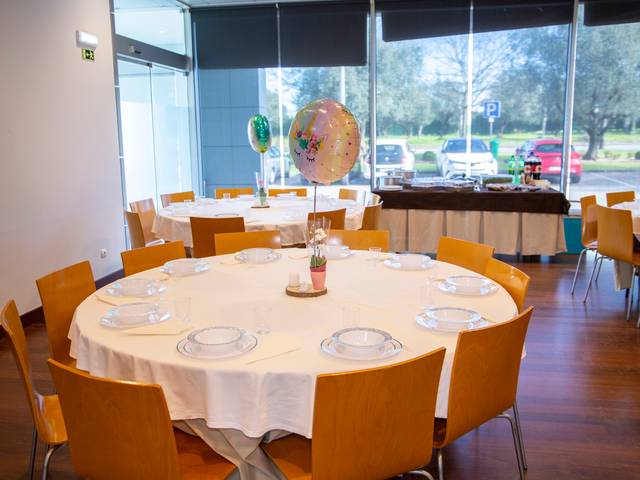 Festas: aniversário, inauguração de salão BB Cantanhede