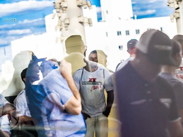 Braço de Ferro de ZV Armwrestling; Braço de ferro