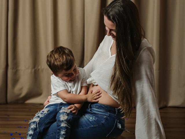 Revelação de Gravidez de Maiara, Sandro & Théo, esperam Benício