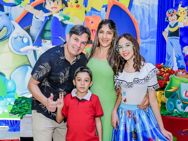 Aniversário de Felipe 10 anos e Mylena 12 anos 