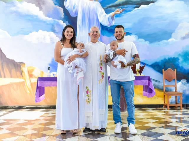 Batizado de Theo e Vitoria