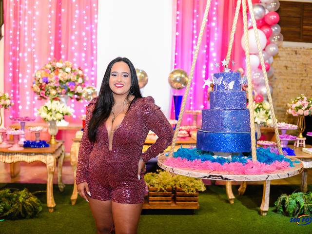 Aniversário de Naarai 17 anos