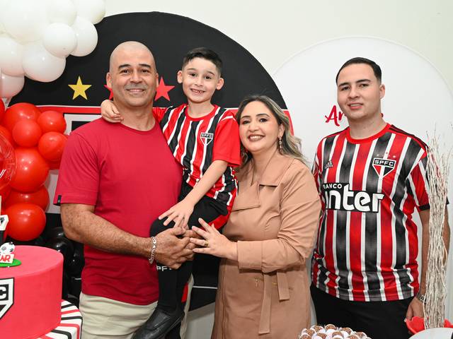 Aniversário de Arthur 7 anos e Taisa 40 anos 