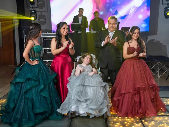 Aniversários de 15 anos das trigêmeas