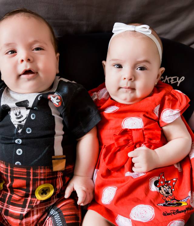 Crianças de Acompanhamento Victoria + Vinicius - 3º Mês