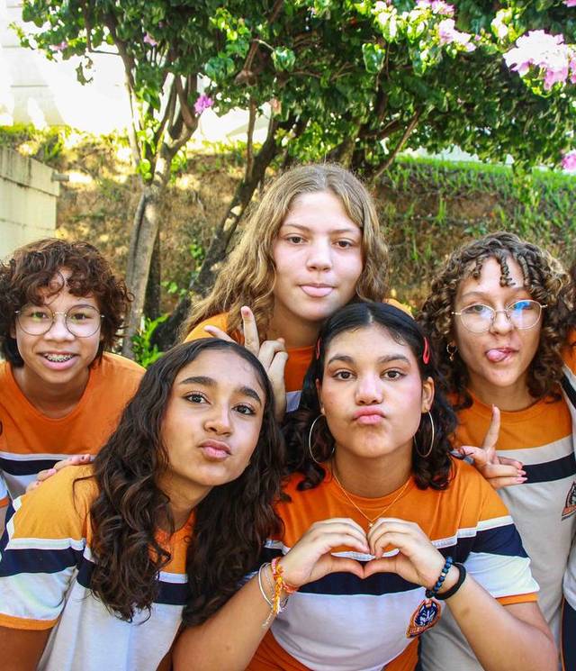 Totem Fotográfico de Colégio Degraus - Eloy Chaves