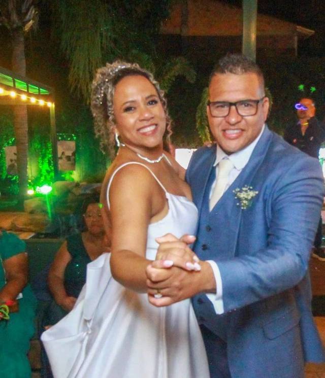 Espelho fotográfico retrô de Marilia e Samuel