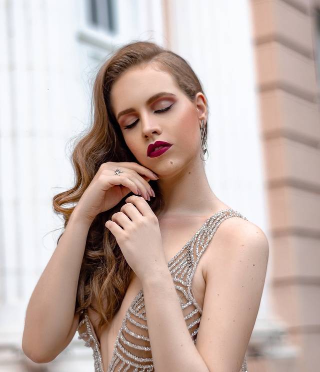 Ensaios e Editoriais de Editorial: Amélia Coelho