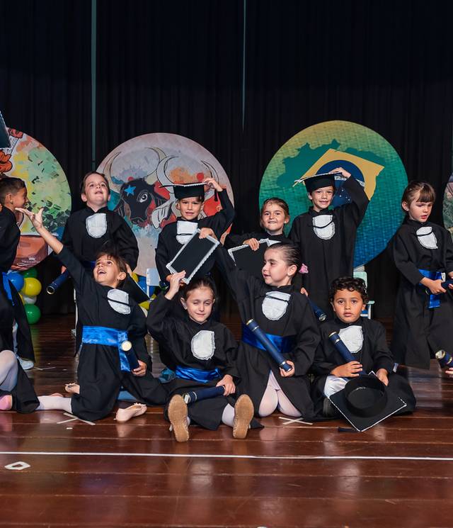 Formatura Infantil de Formatura - Escola Ensinarte