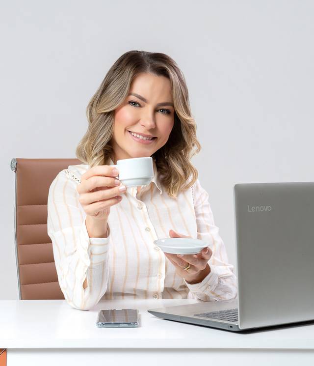 Ensaio Corporativo Feminino de Ensaio Corporativo - Feminino