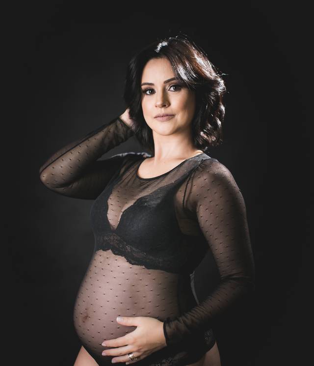 GESTANTE de CRISTINE MAGALHÃES