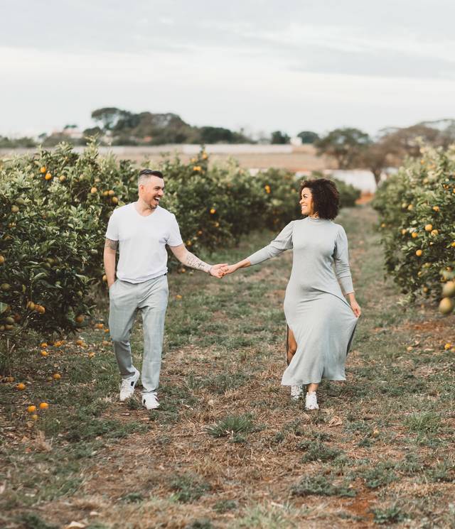 Ensaio pré wedding de Ensaio Save The Date em Holambra - André e Taynah