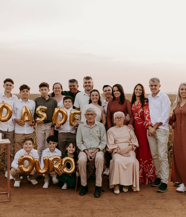 Família  de Ana & Romeu - Bodas de OURO