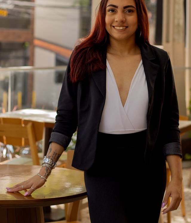 Corporativo de Camila