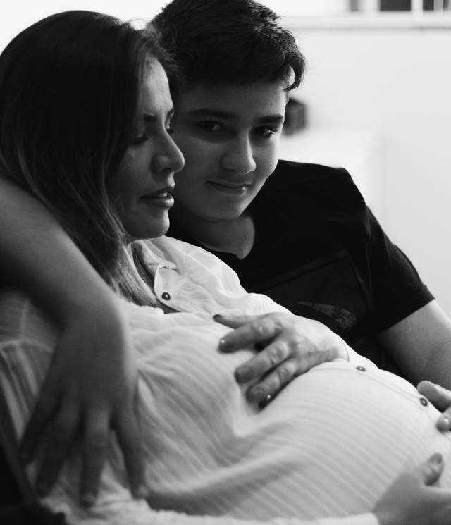 Gestante de Gabriela à espera de Álvaro