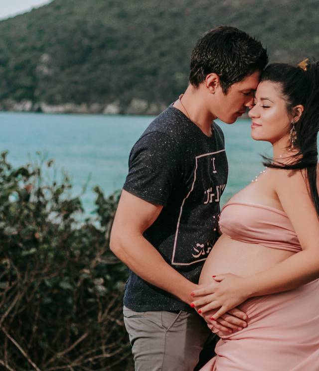 Gestante de Cleonir e Robson à espera de Ester