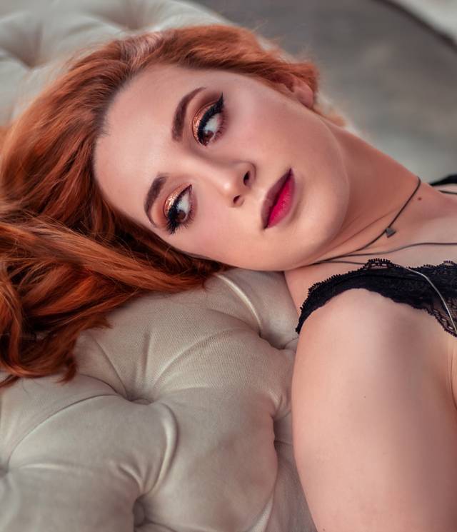 Feminino de Giovana Oliveira