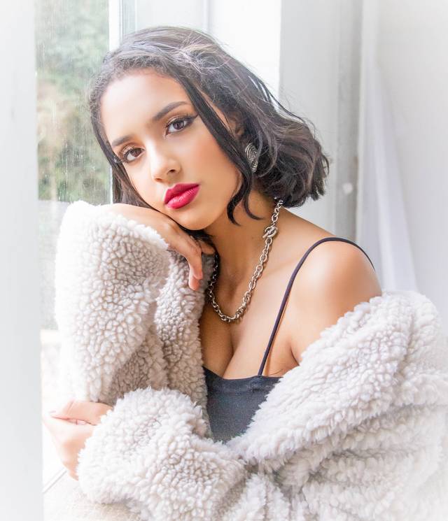 Feminino  de Maria Ritha 15 anos