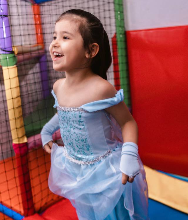 Aniversário Infantil  de 4 Anos Sara