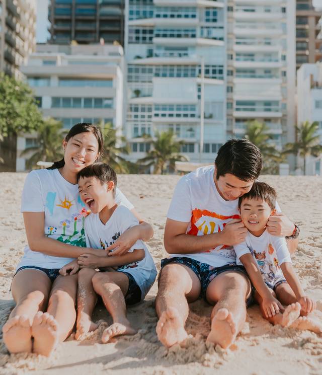 Família & Gestante de Ensaio de família: Ozawa - Praia Leblon, RJ